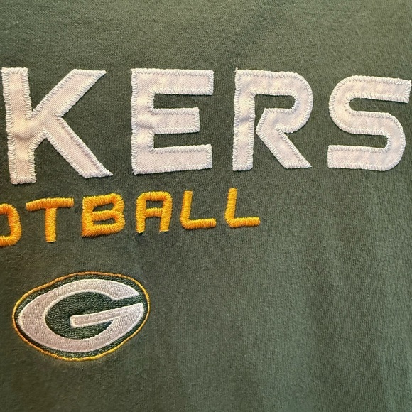 Green Bay Packers Logo T-Shirt - Picture 4 of 9